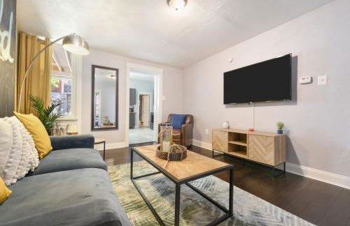 HostWise Stays - The Edmond - Bloomfield Apartment in a great location! - Foto 12
