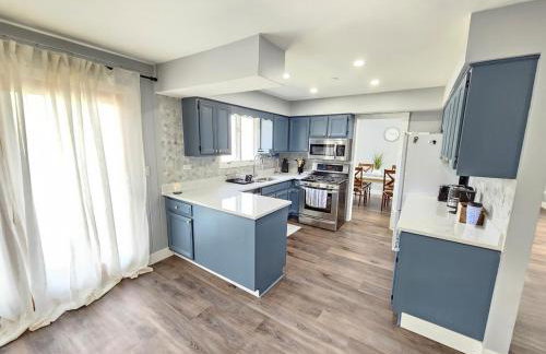 Modern 4BR Near Six Flags & Naval Base - Foto 8