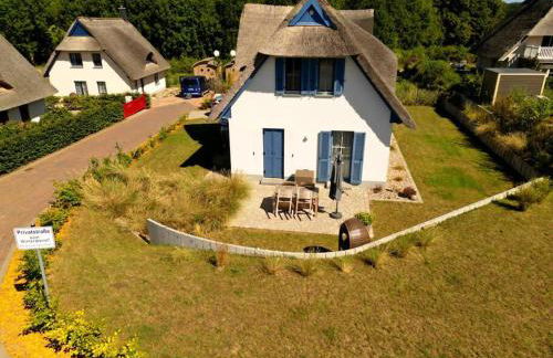 Reetdachhaus Seasons mit Kamin & Sauna - Foto 12