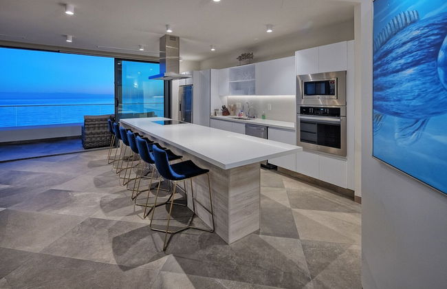 Luxury New Oceanfront Condo 5BR Sleeps 12 - Foto 16