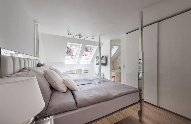 AB Ljubljana-The Princess Castle Triplex - Photo 7