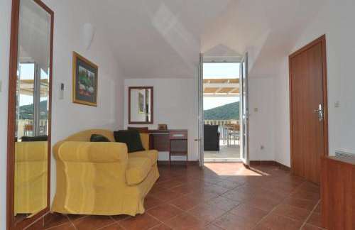 Holiday home Marina- beachfront, sea view and free parking - Photo 45