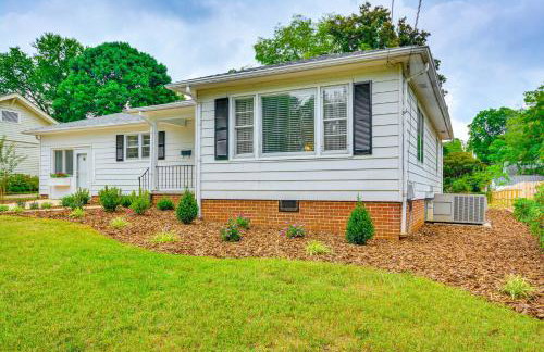 Dogwood Cottage with Fireplace 1 Mi to University - Foto 27