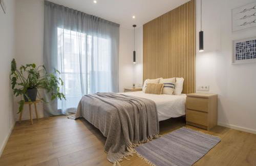 Seafront Apartment in Calella with Beach Access - Photo 4