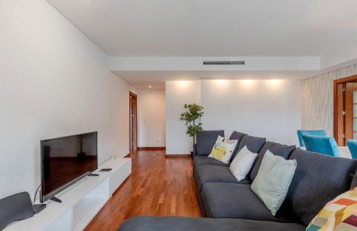 Modern 2 bedroom apt 20 min from city center - Foto 10