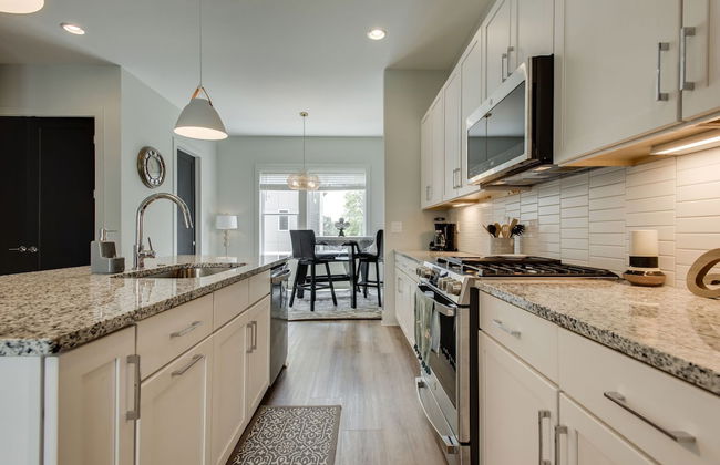 Harmony Highrise - Photo 12