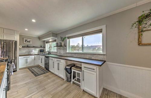 Mtn Escape with Deck and Views - Near Race Track! - Foto 10