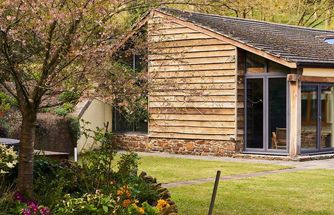 Swifts Return in Lower Ashton - Foto 27