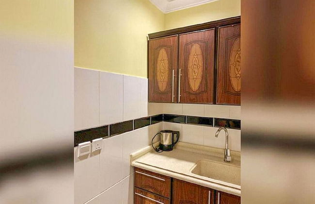 Al Ghubaishi Plaza - Photo 16