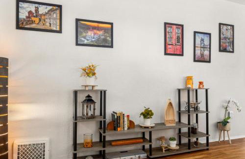 The Heights Hideaway 2BR Gem - Foto 16