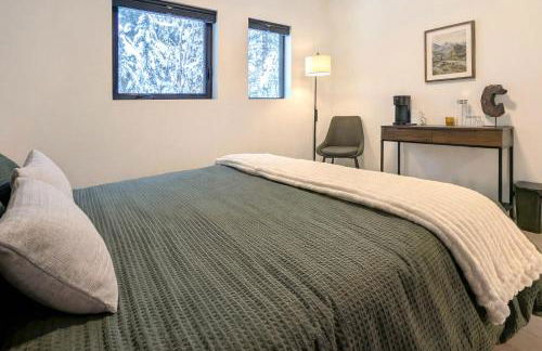 Ski In and Out The Mountainside House with Hot Tub! - Foto 29