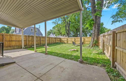 Cozy 1st-Floor Flat 2BR Backyard Free Parking - Foto 50