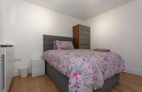 BrumStay UK® 5-Bed House Ideal for Long-Term Stays - Foto 17