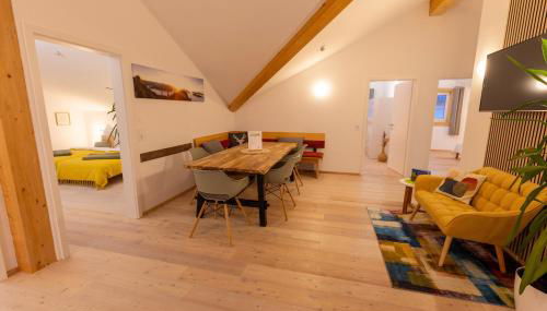 Gaul Lodge - für bis zu 8 Gäste, inkl Königscard, 4 Schlafzimmer, 2 Bäder, große Küche, gratis Parken & WLAN, Self Check-in - Foto 1