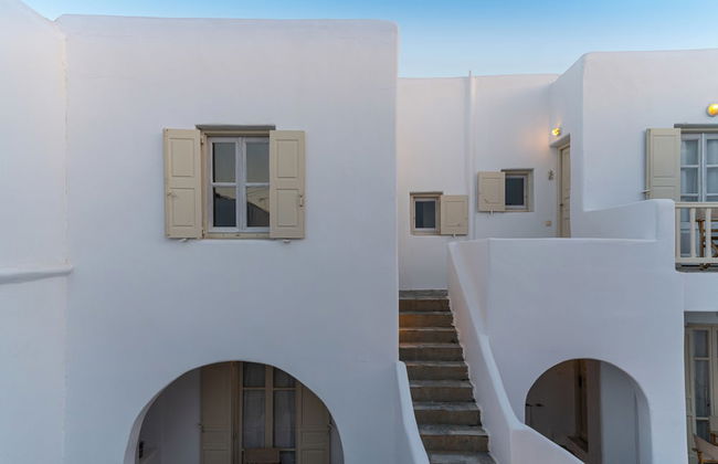 Mykonos Twins - Photo 27