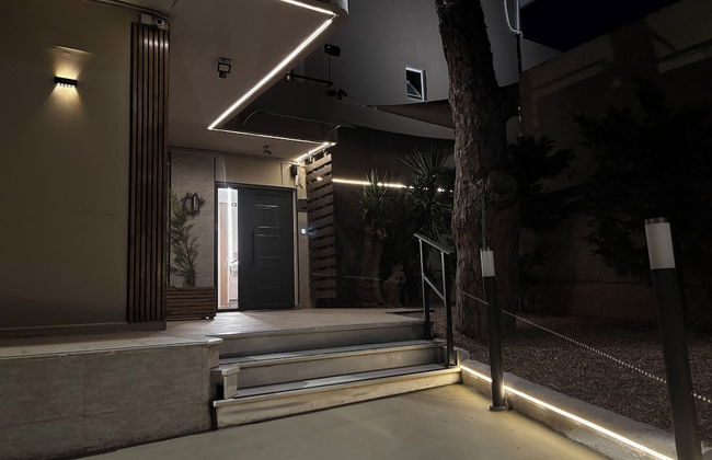 Lemon Tree Suites Near ATH Airport - Photo 48