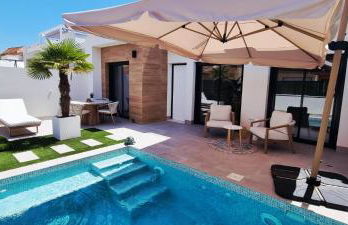 Gelijkvloerse villa met privézwembad en dakterras - Foto 31