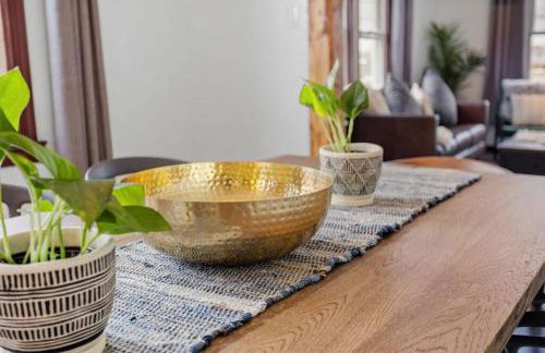 Renovated 6BR 2BA AC home and Game Room - Foto 14