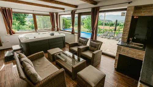 Holiday House Zrinski with Pool, Sauna & Jacuzzi - Foto 3