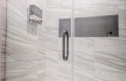 Charming Garden Lvl Brownstone - Foto 15