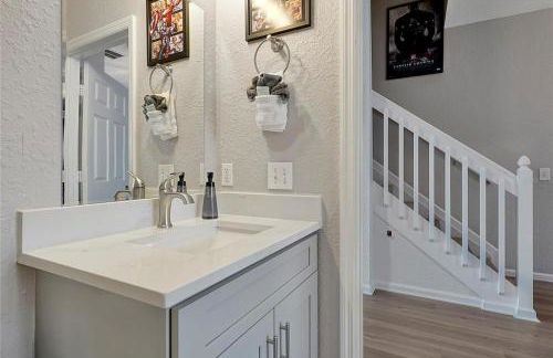 Windsor Hills Marvel Themed Home with Private Pool - Foto 11