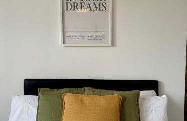 THE SPRINGFIELD SUITE - ONE BEDROOM APARTMENT - KIDDERMINSTER CENTRAL - SLEEPS 3 GUESTS - PARKING INCLUDED - WEST MIDLANDS SAFARI PARK LOCATIOn - Foto 12