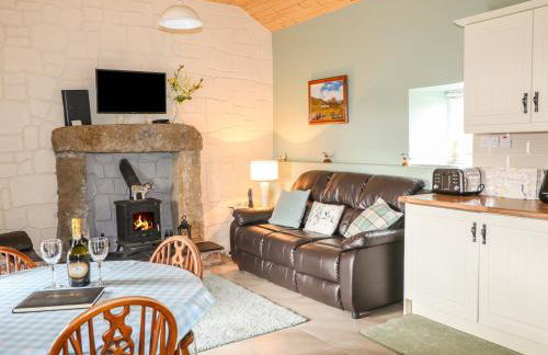 Pat White's Cottage - Photo 6