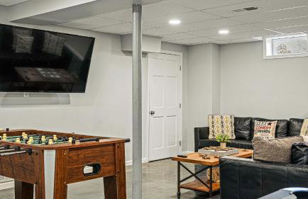Laker's Pointe by Avantstay Lakefront Private Peninsula Hot Tub, Game Room - Foto 42