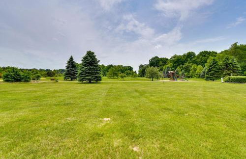 The Country House - Kalkaska Retreat with Fire Pit - Foto 39