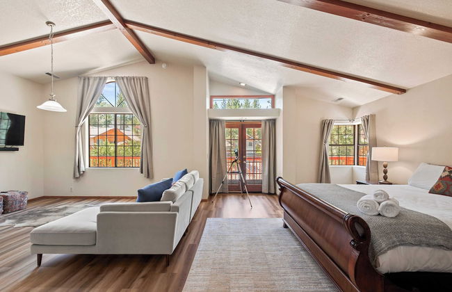 Alpenglow Chateau by Avantstay Ideal Big Bear Location w/ Pool Table & Hot Tub! - Foto 23