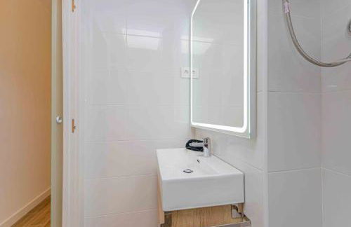 Classy XVIII - Ferga Suites - Photo 8