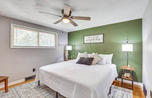 Fish, Hike and Golf Leisurely Navarre Home with Yard! - Foto 14