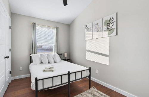 Cozy Comfort near Fountain Square- Downtown Indy - Photo 31