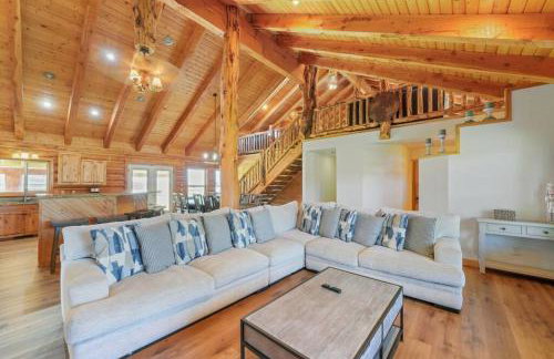 Splendor Valley Farms Huge Log Cabin with King Bed Bunk Beds and Game Room - Photo 18