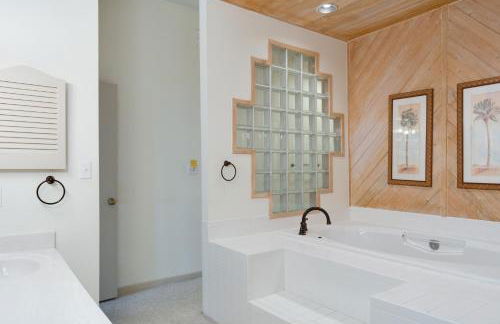 Crystal Shores Condo 302 - Foto 15