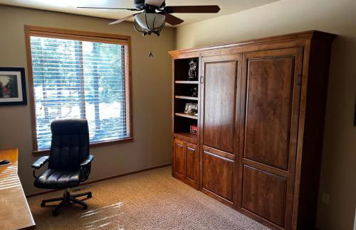 Torreon Getaway on the Greens with hot tub, 4 bedrooms, sleeps 10 - Photo 3