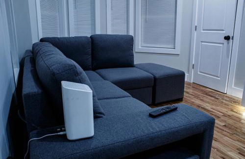 Modern 3BR Walk to Subway 2 Min to LOGAN Airport - Foto 14