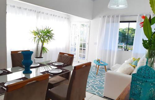 Espetacular Casa 3 SUÍTES cozinha varanda vista a passos da praia - Foto 6