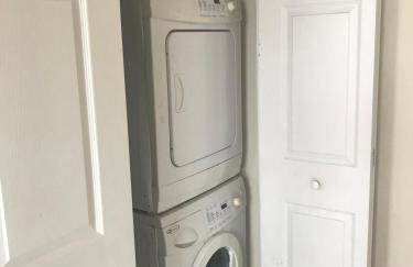 Open & Bright - 5 min drive to TIAA Bank field - Photo 15