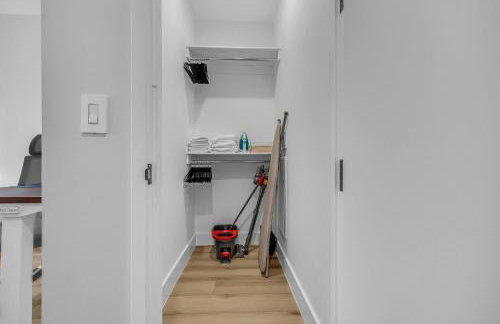 FiDi Studio w Work Setup by Anyplace - 11696 - Foto 14