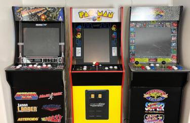 2 whole houses, Fire pit, Game room, feel at home. - Foto 48