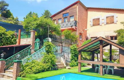 Spacious villa with private pool in La Puebla de Castro - Foto 1