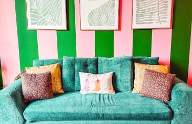 Dreaming With Dolly - Luxe Stay Near Broadway - Foto 1