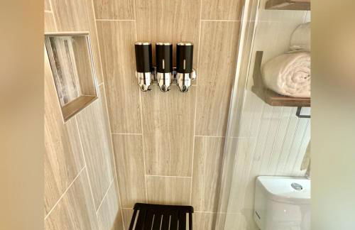 The Sugar Suite - Renovated with a View! Ski IN-OUT! Heated POOL, Hot tub, sauna, gym, AC, EV, adjustable bed - Foto 45