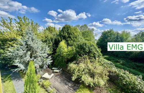 Luxus Design Ferienhaus Villa EMG Bensheim nah Frankfurt, Heidelberg mit Sauna, Schwimmteich, Garten für Familien und Gruppen bis 17 Personen - Foto 49