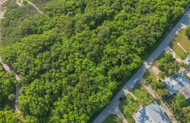 8BD Ft Pierce Beach Getaway - Great for Family Group - Photo 32