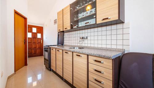 Nice Apartment In Nevidane With House Sea View - Foto 3