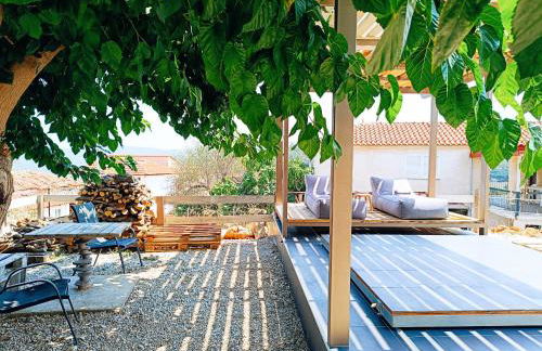 Agios Ioannis Stone Cottage with Private Heated Pool & Hydro-massage - Foto 18