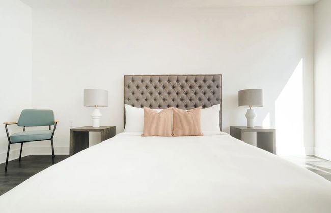 The Grove by AvantStay – Stylish Group Stay with Private Bathrooms - Foto 24