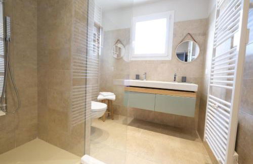 vacation rental with pool and poolhouse, close to arles in moulès- sleeps 8 - Foto 77